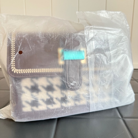 BRAND NEW Brown Houndstooth Purse - Picture 5 of 5